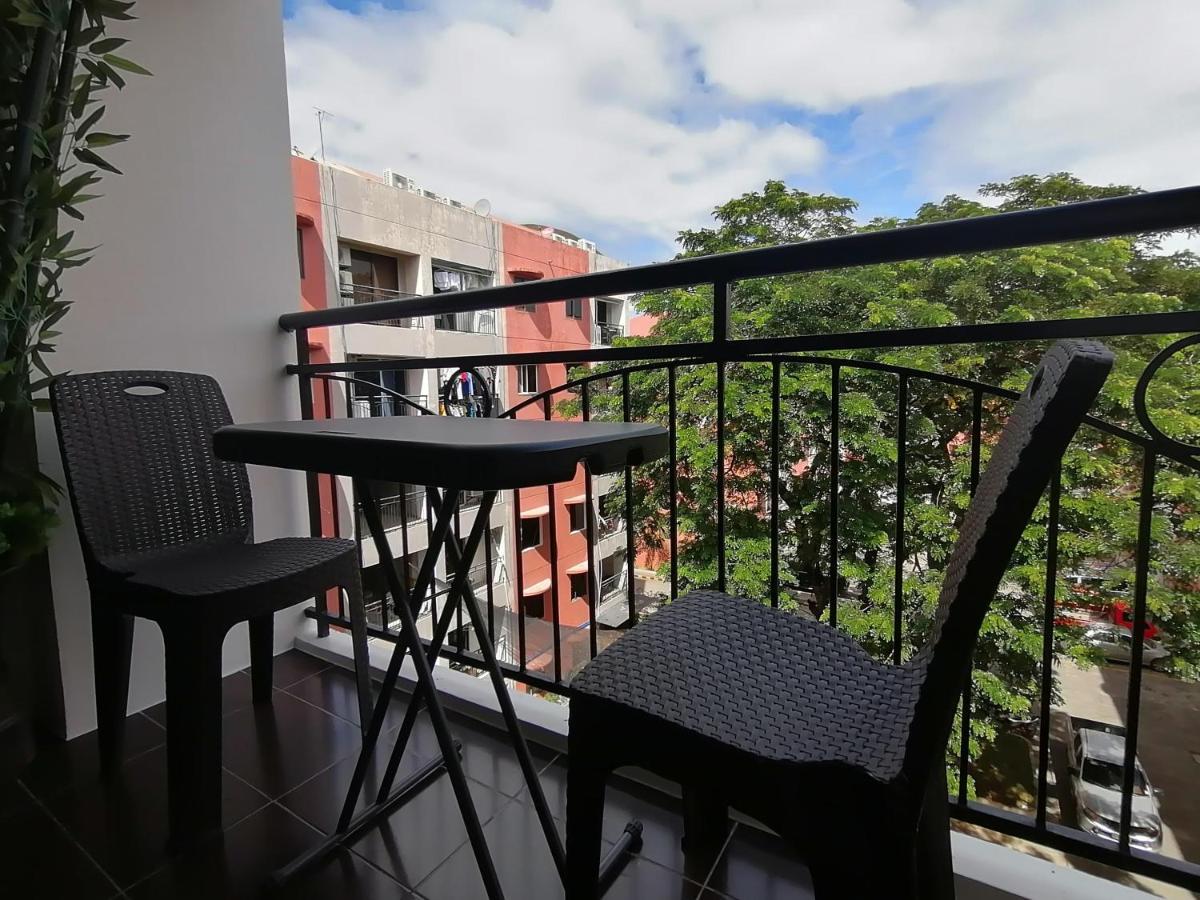 Condo Azur Suites E507 Near Airport, Netflix, Stylish, Cozy With Swimming Pool 麦克坦 外观 照片